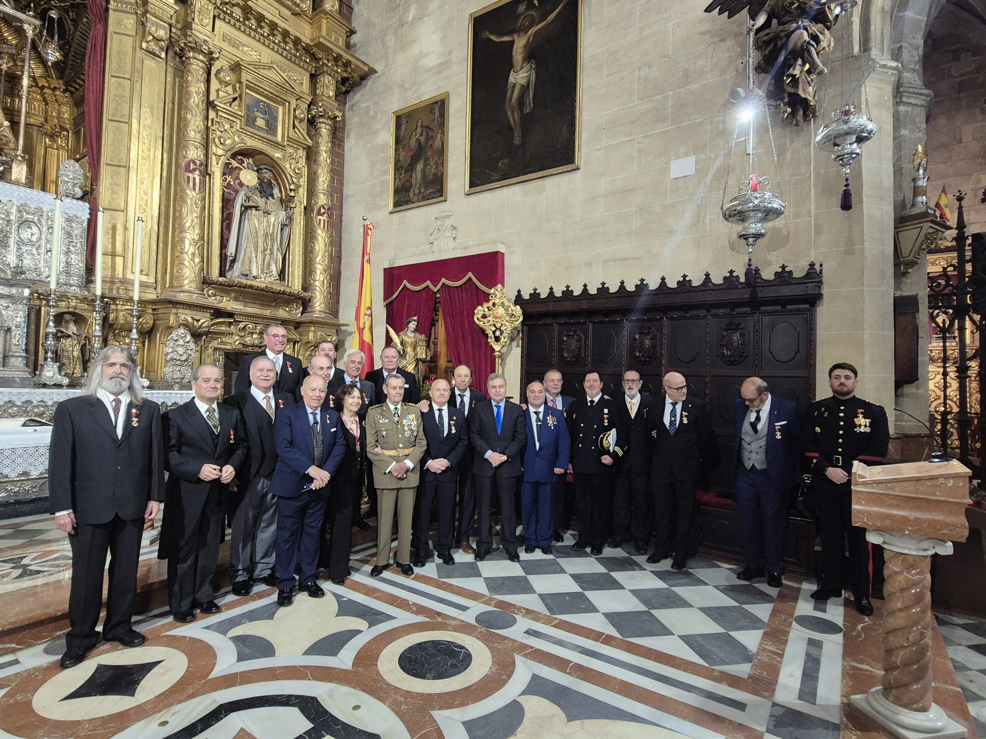 Autoridades y miembros de la Orden en la basílica de la Merced. Autoridades y miembros de la Orden en la basílica de la Merced.