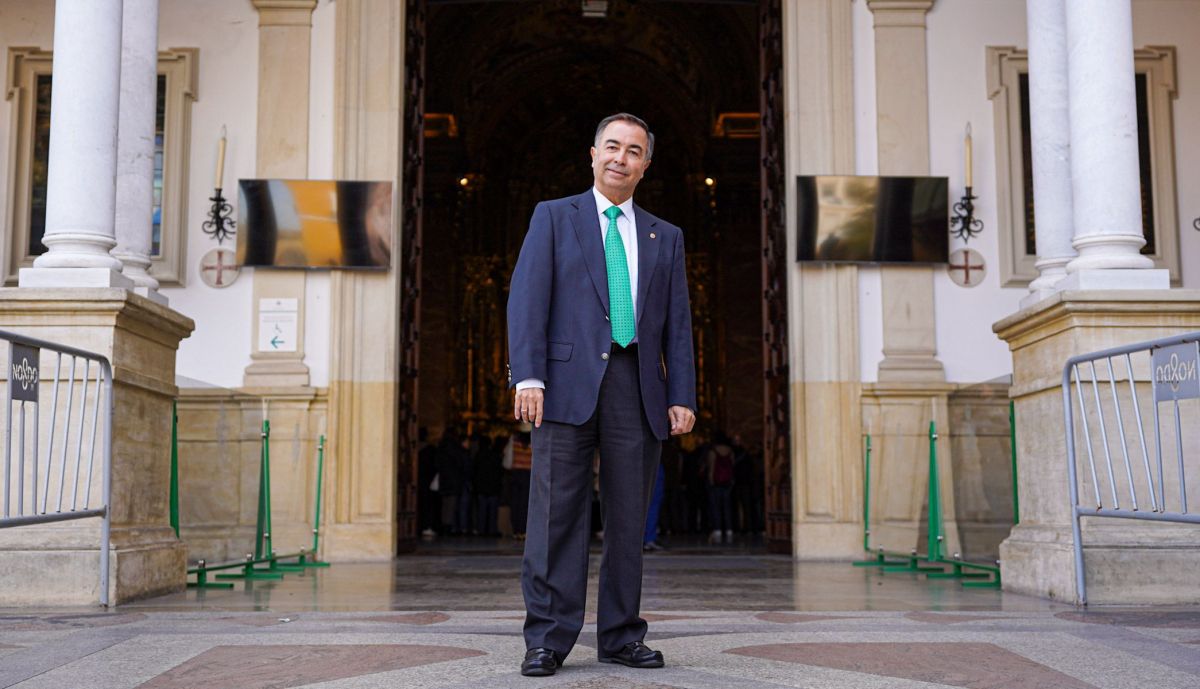 Fernando Fernández Cabezuelo hermano mayor hermandad Macarena