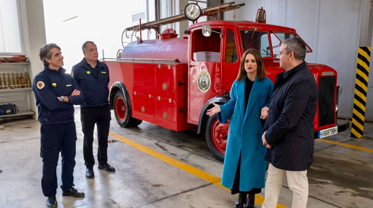 El presidente del CBPC, José Ortiz, con la concejala de Fiestas del Ayuntamiento de Cádiz, Beatriz Gandullo. El presidente del CBPC, José Ortiz, con la concejala de Fiestas del Ayuntamiento de Cádiz, Beatriz Gandullo.