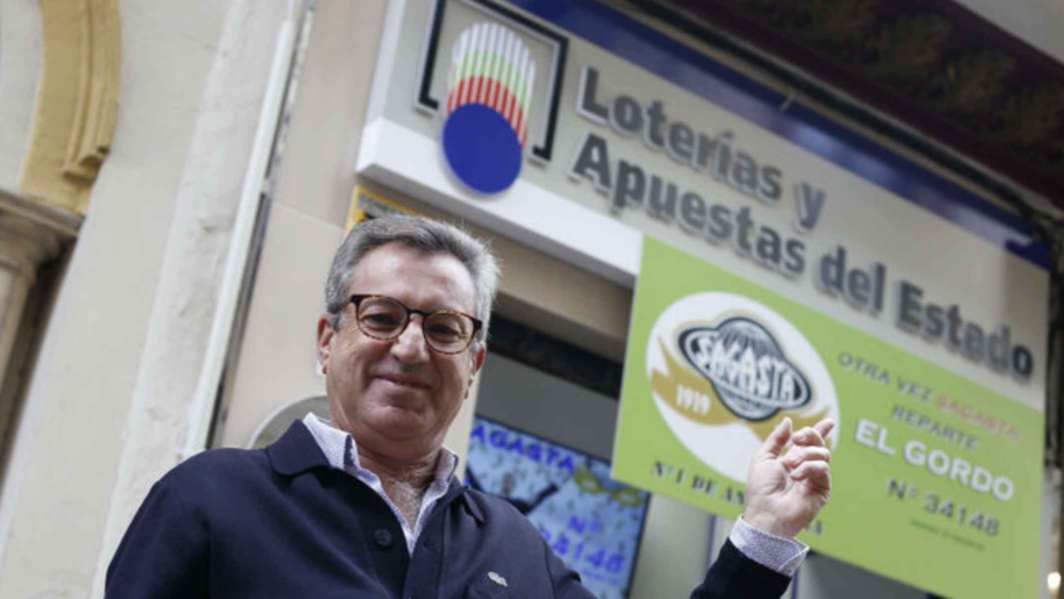 Imagen de archivo de un premio dado en Loterías Sagasta. Imagen de archivo de un premio dado en Loterías Sagasta.