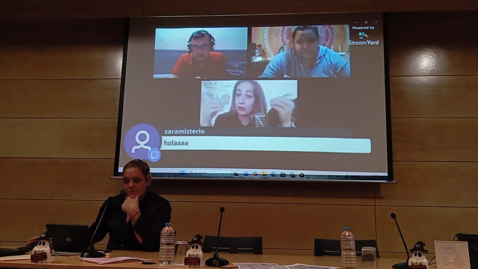 Gema Marcos, durante su ponencia en las IV Jornadas de Misterio de la Isla de León. Gema Marcos, durante su ponencia en las IV Jornadas de Misterio de la Isla de León.