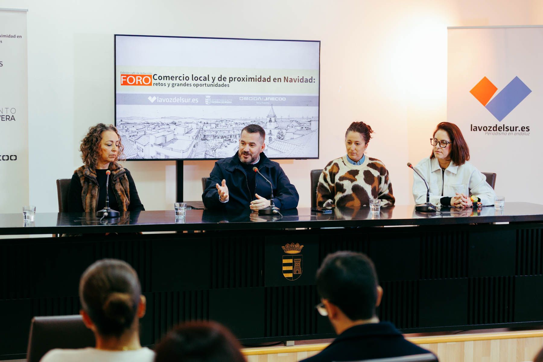 Patricia Orihuela, Andrés Clavijo, Isabel Lobo y Paqui Gutiérrez, en el foro organizado por lavozdelsur.es. Patricia Orihuela, Andrés Clavijo, Isabel Lobo y Paqui Gutiérrez, en el foro organizado por lavozdelsur.es.