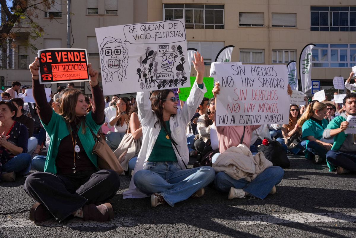 Última manifestación de sanitarios en Cádiz. Última manifestación de sanitarios en Cádiz.
