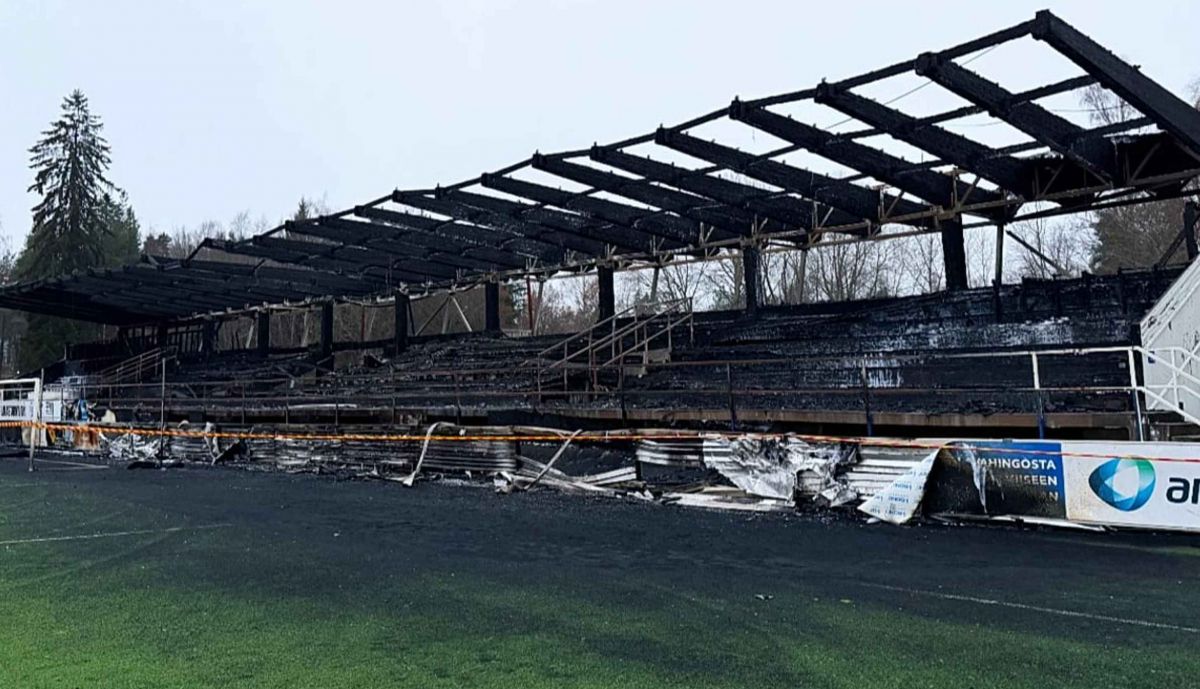 Así ha quedado la grada del estadio