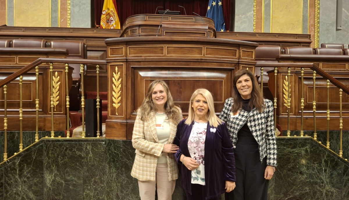 Visita de Uniper al Congreso en Madrid.