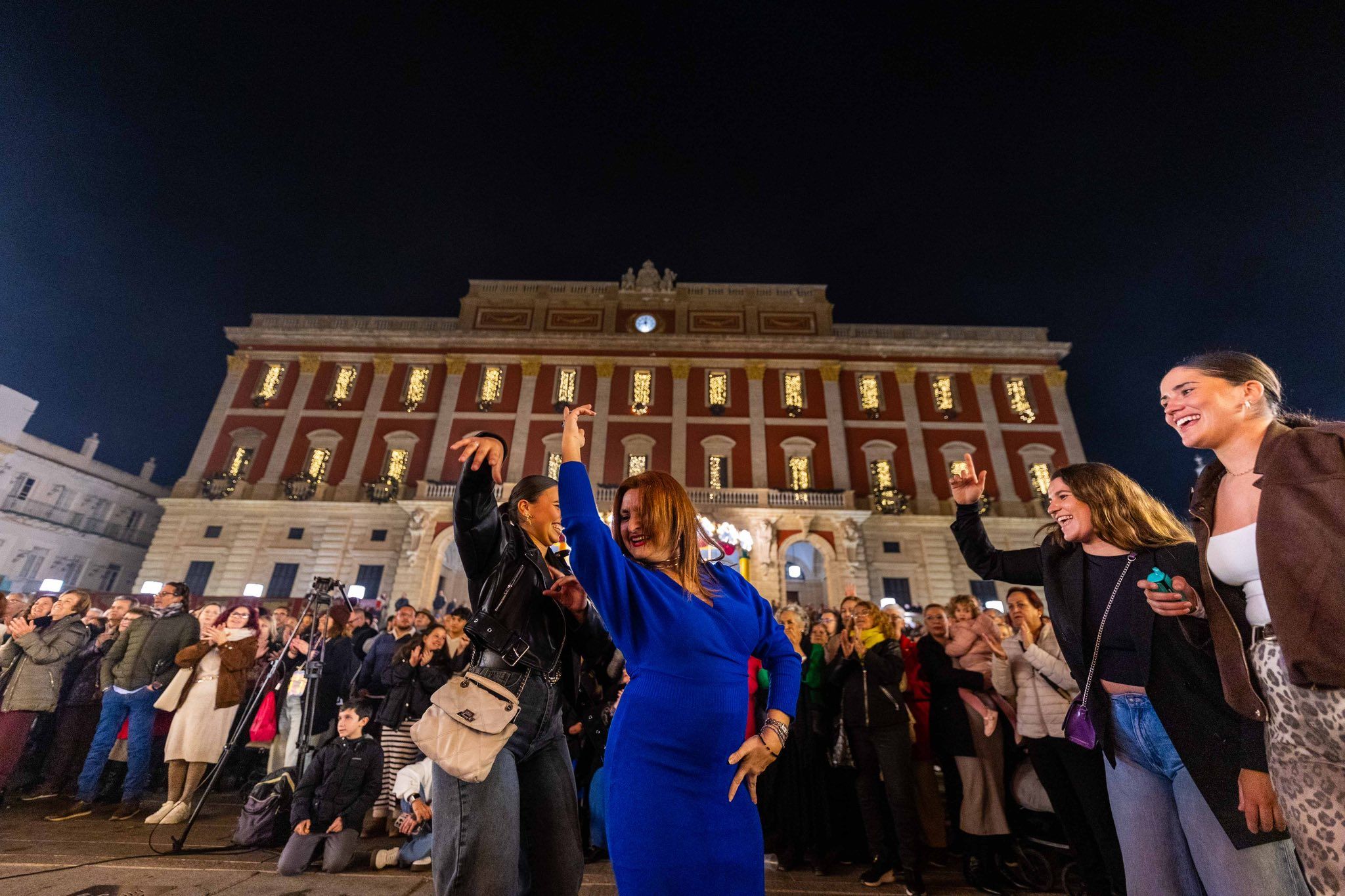 Una Zambomba en la plaza del Rey de San Fernando.