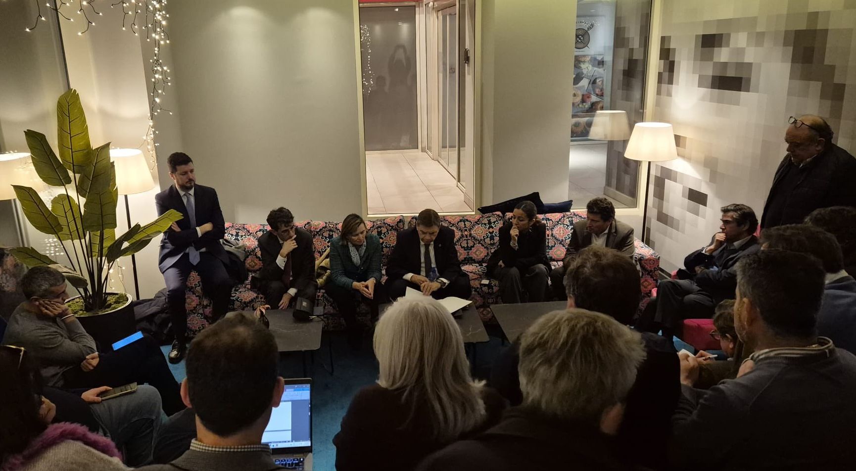 El ministro Luis Planas, informando de las cuotas pesqueras acordadas en Bruselas. El ministro Luis Planas, informando de las cuotas pesqueras acordadas en Bruselas.