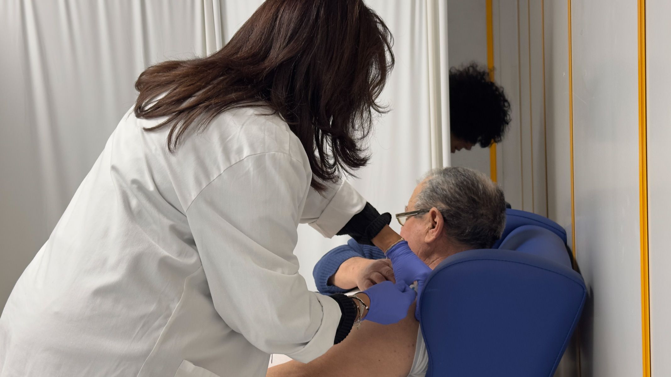 Vacunación por la gripe.