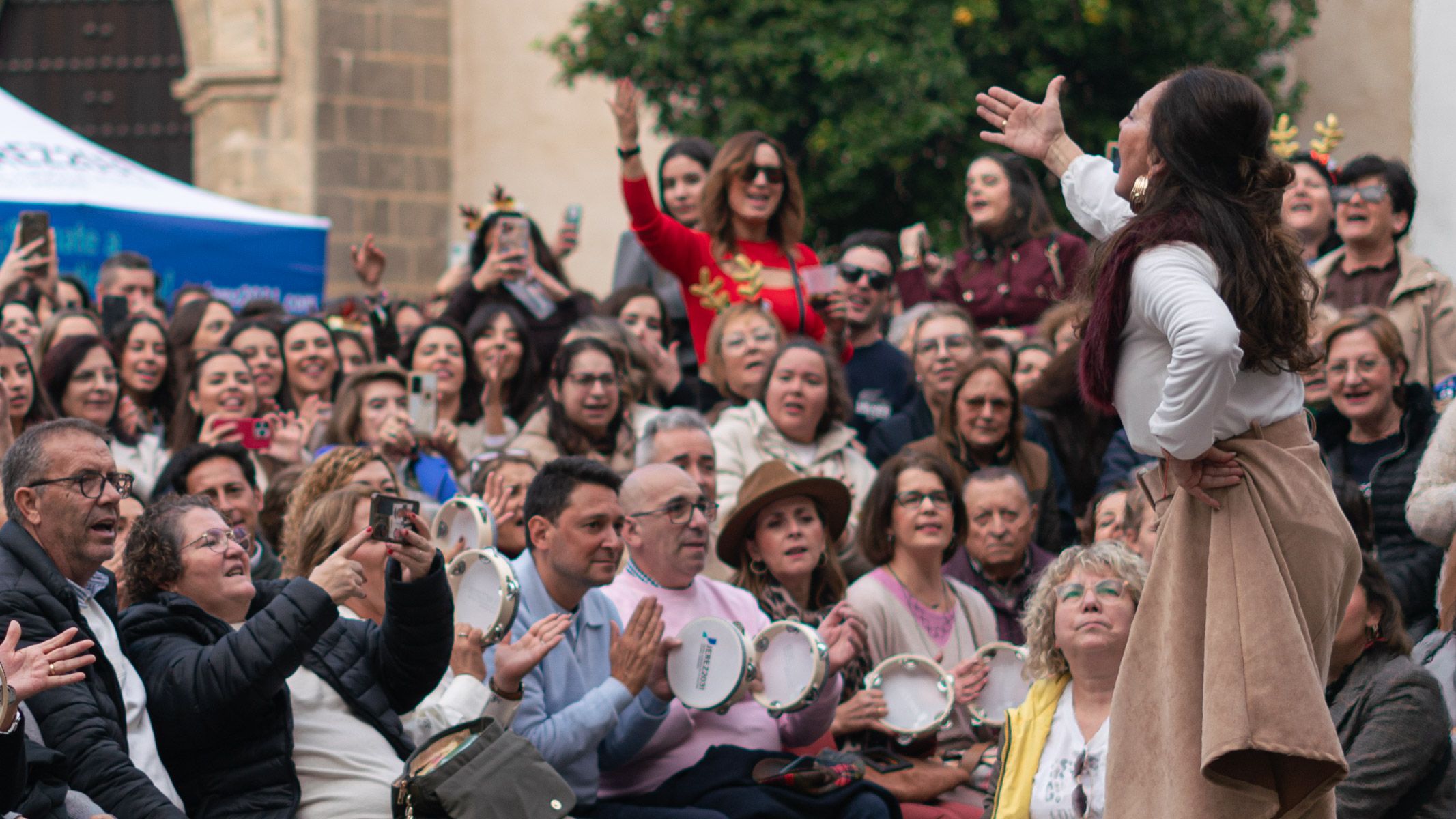 Una Zambomba en la plaza de la Asunción de Jerez.