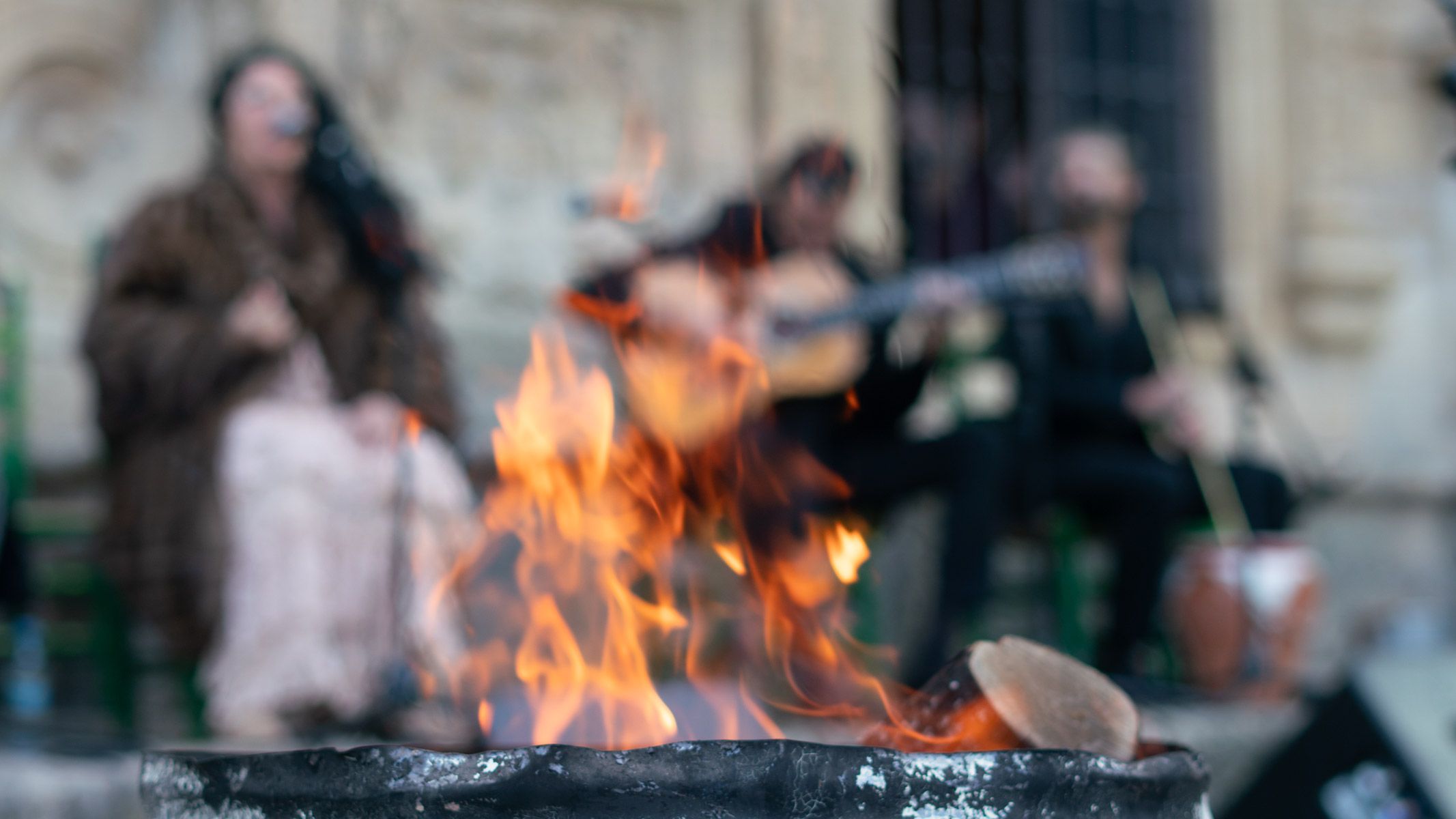 Una candela encendida durante la Zambomba BIC en la Asunción. Una candela encendida durante la Zambomba BIC en la Asunción.