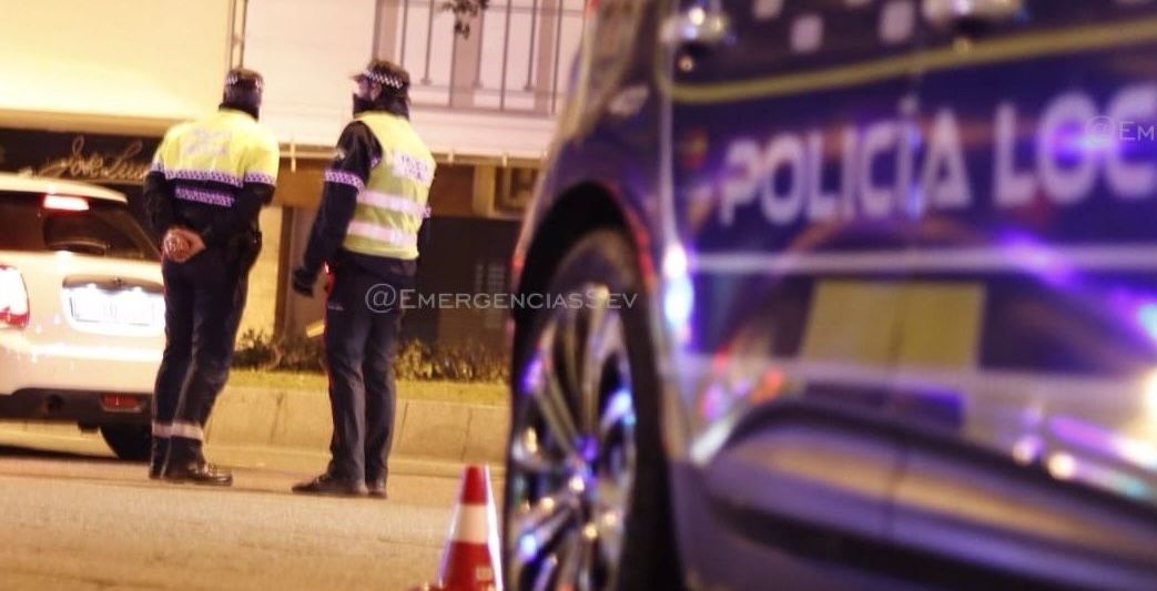 Atropella a una mujer de 60 años y se da a la fuga. Atropella a una mujer de 60 años y se da a la fuga.