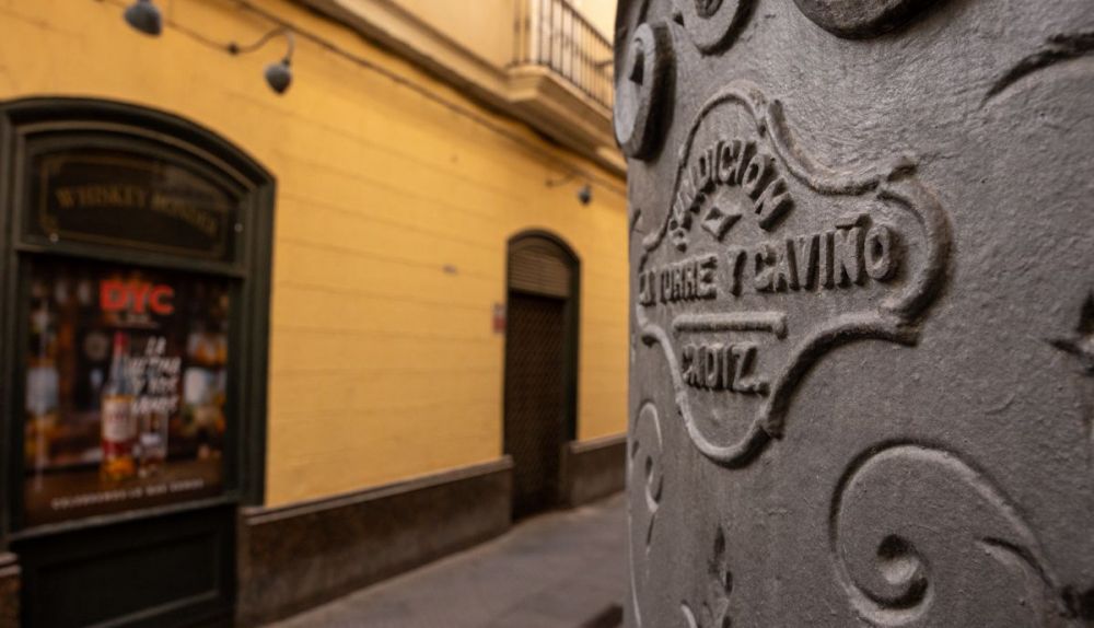 CAÑONES EN CADIZ C/ SAGASTA