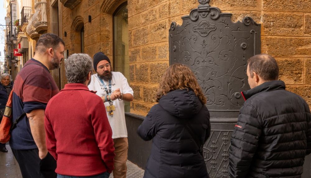 CAÑONES EN CADIZ C/ SAGASTA