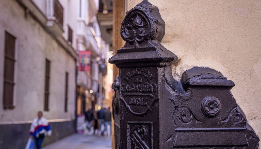 CAÑONES EN CADIZ C/ COMPAÑIA