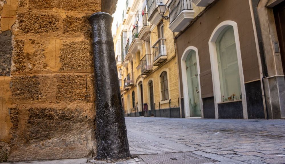 CAÑONES EN CADIZ C/ ROSARIO