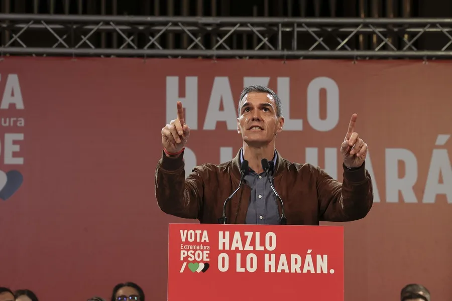El presidente del Gobierno, Pedro Sánchez, en el acto electoral en Extremadura. El presidente del Gobierno, Pedro Sánchez, en el acto electoral en Extremadura.