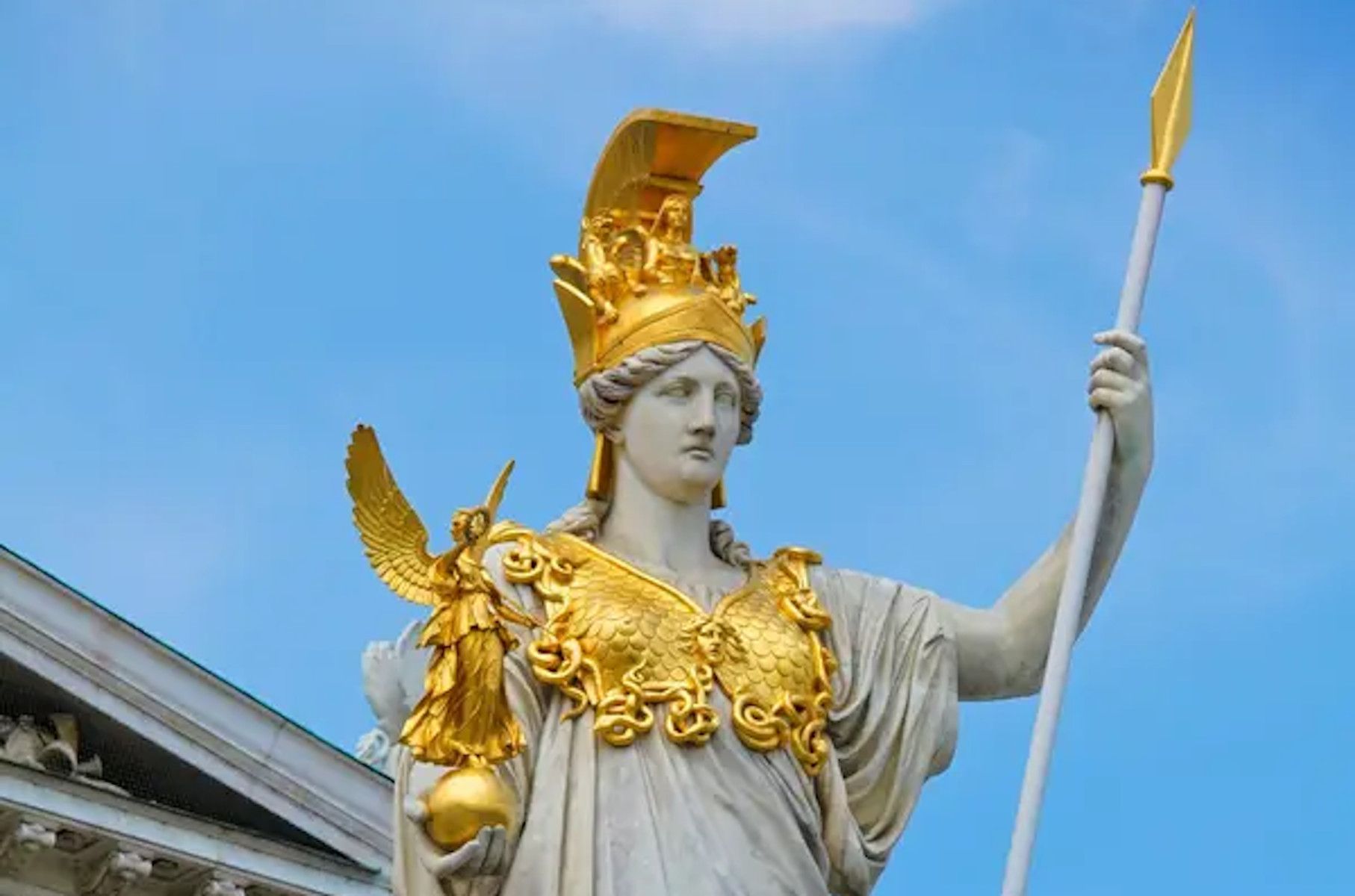 Estatua de Atenea en Viena. Estatua de Atenea en Viena.