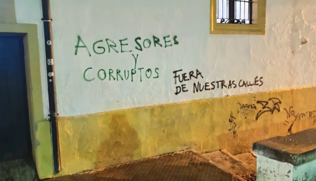 Otra de las pintadas contra Rubiales en Jerez.