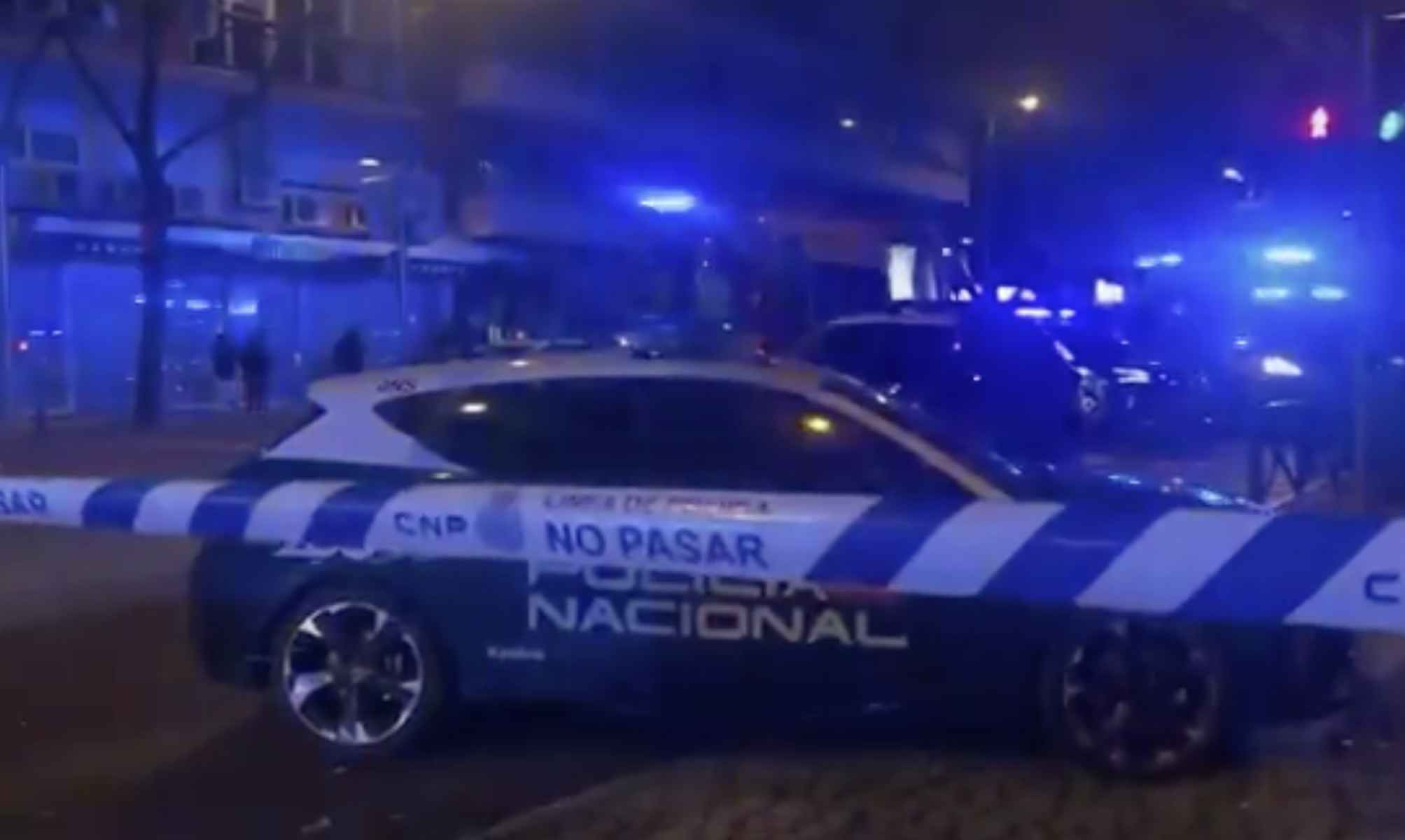 Un coche de la Policía Nacional, en el lugar de los hechos.