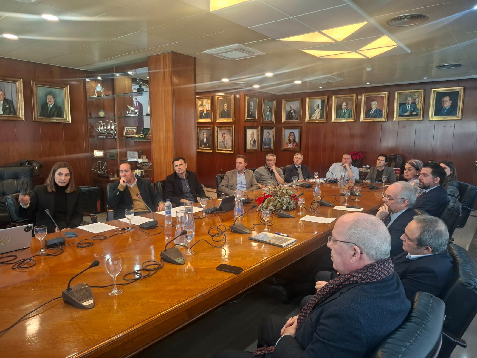 Reunión del ​​​​​​​pleno de la Zona Franca de Cádiz.