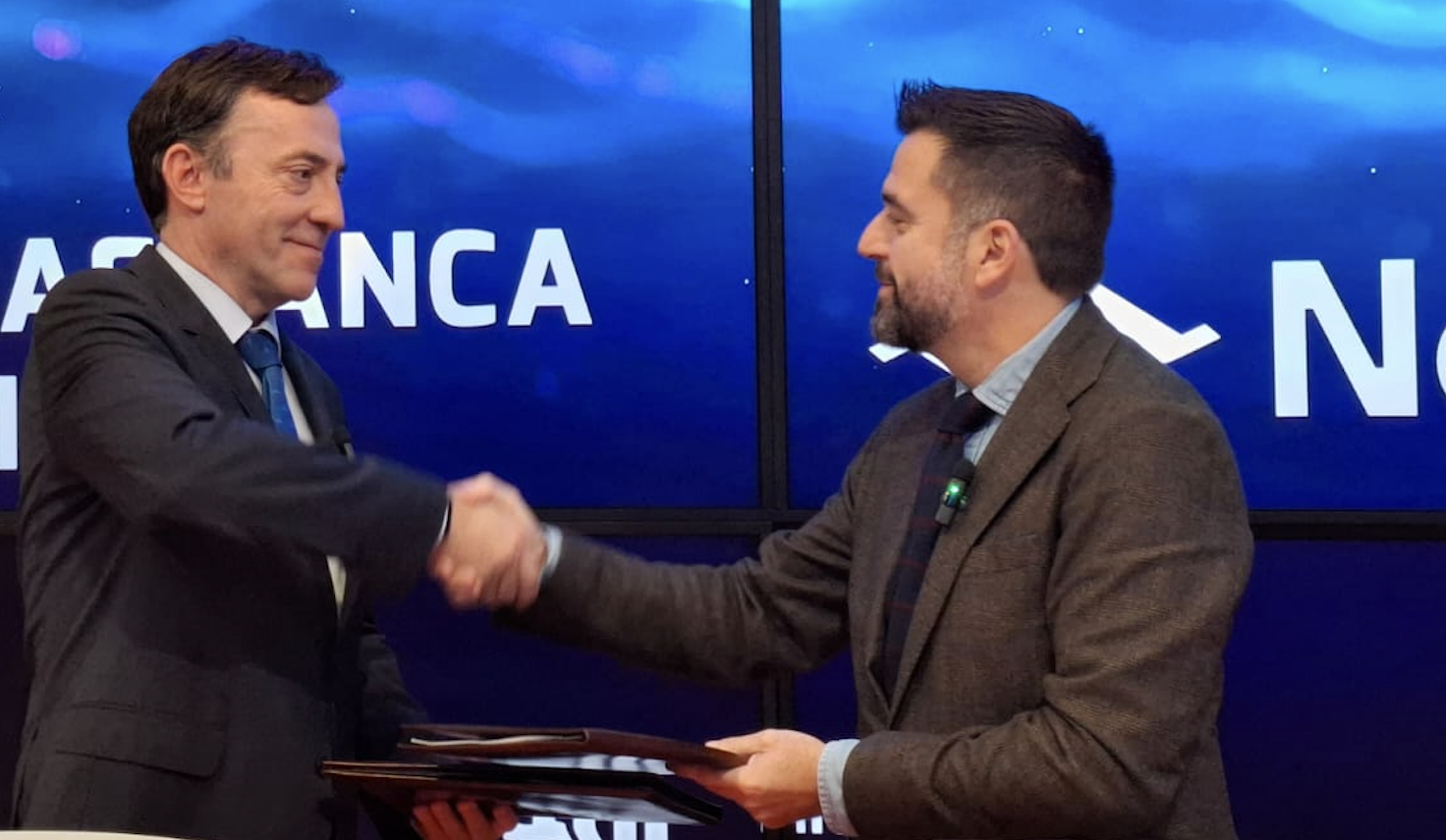 El delegado de la Zona Franca, Fran González, y el presidente de Navantia, Ricardo Domínguez.