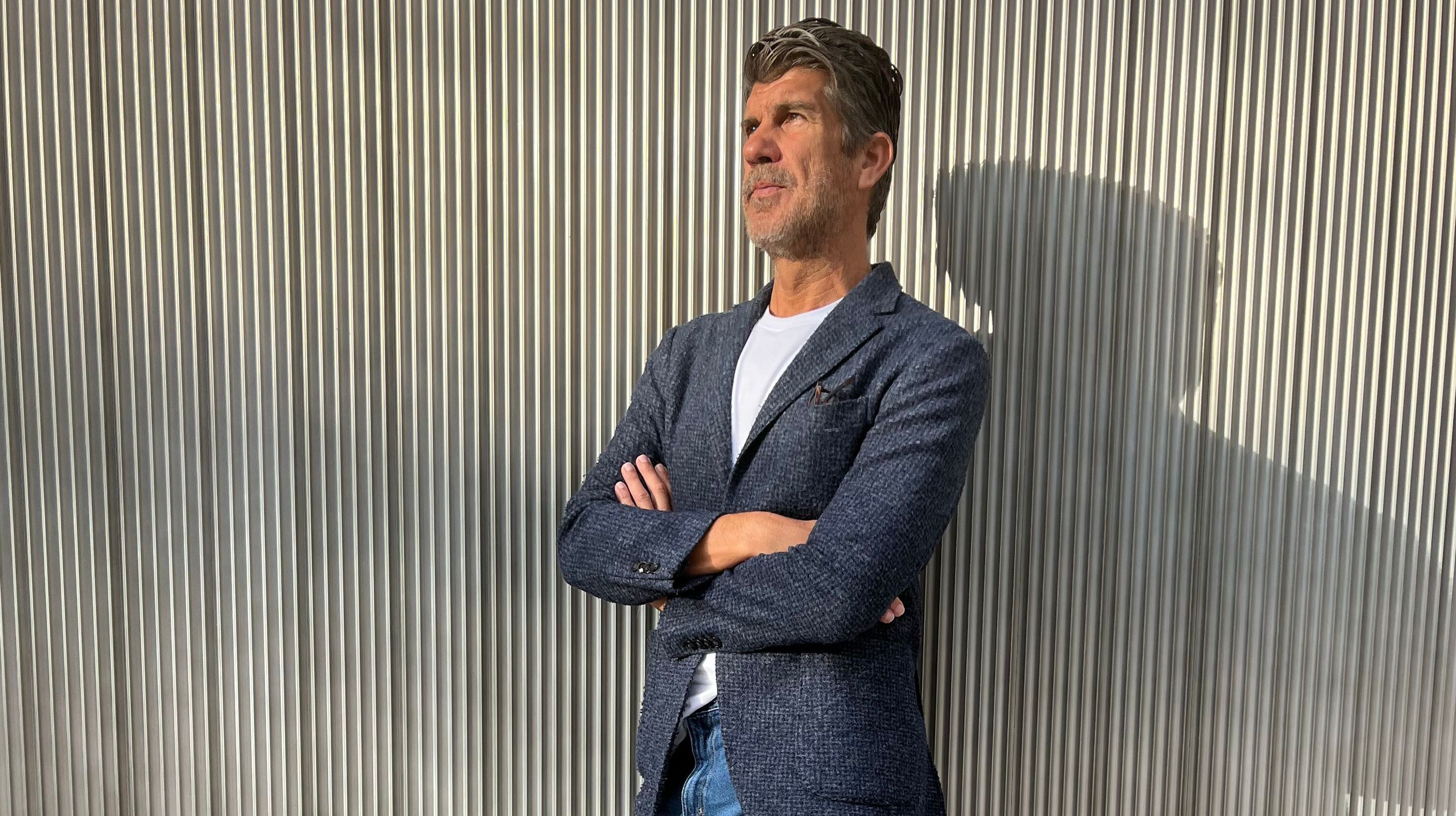 Fernando Ansorena, posando para una entrevista. Fernando Ansorena, posando para una entrevista.