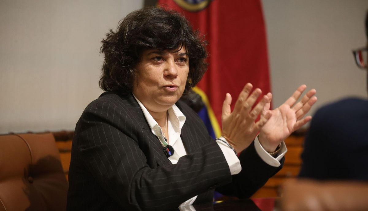 Carmen Alvarez Alcaldesa de Sanlucar  03