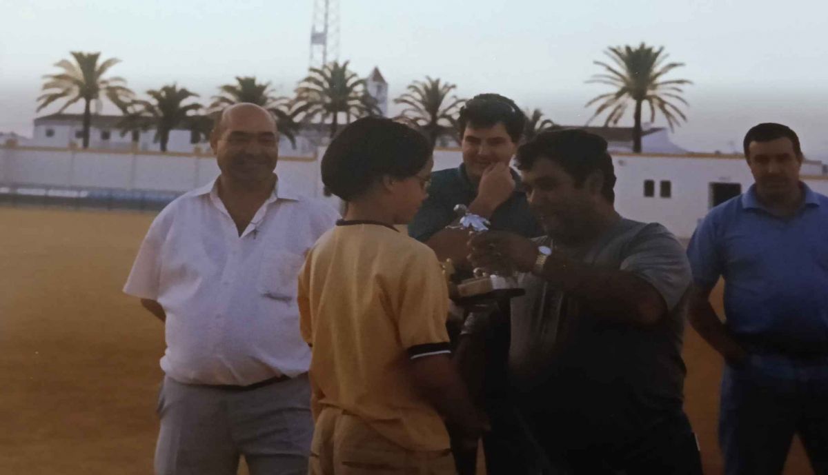 Una antigua entrega de trofeos en Guadalcacín.
