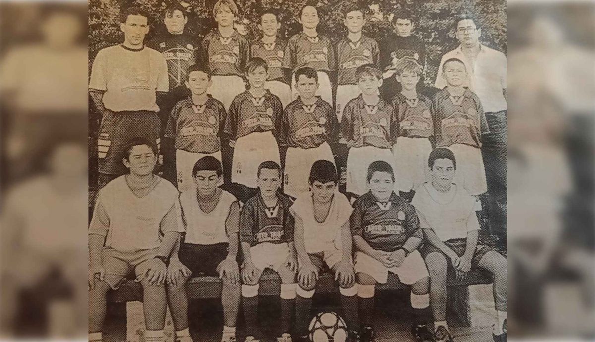 Mangüe, en la fila de arriba a la izquierda, y justo abajo, Salvador Ruiz, alcalde de Guadalcacín.