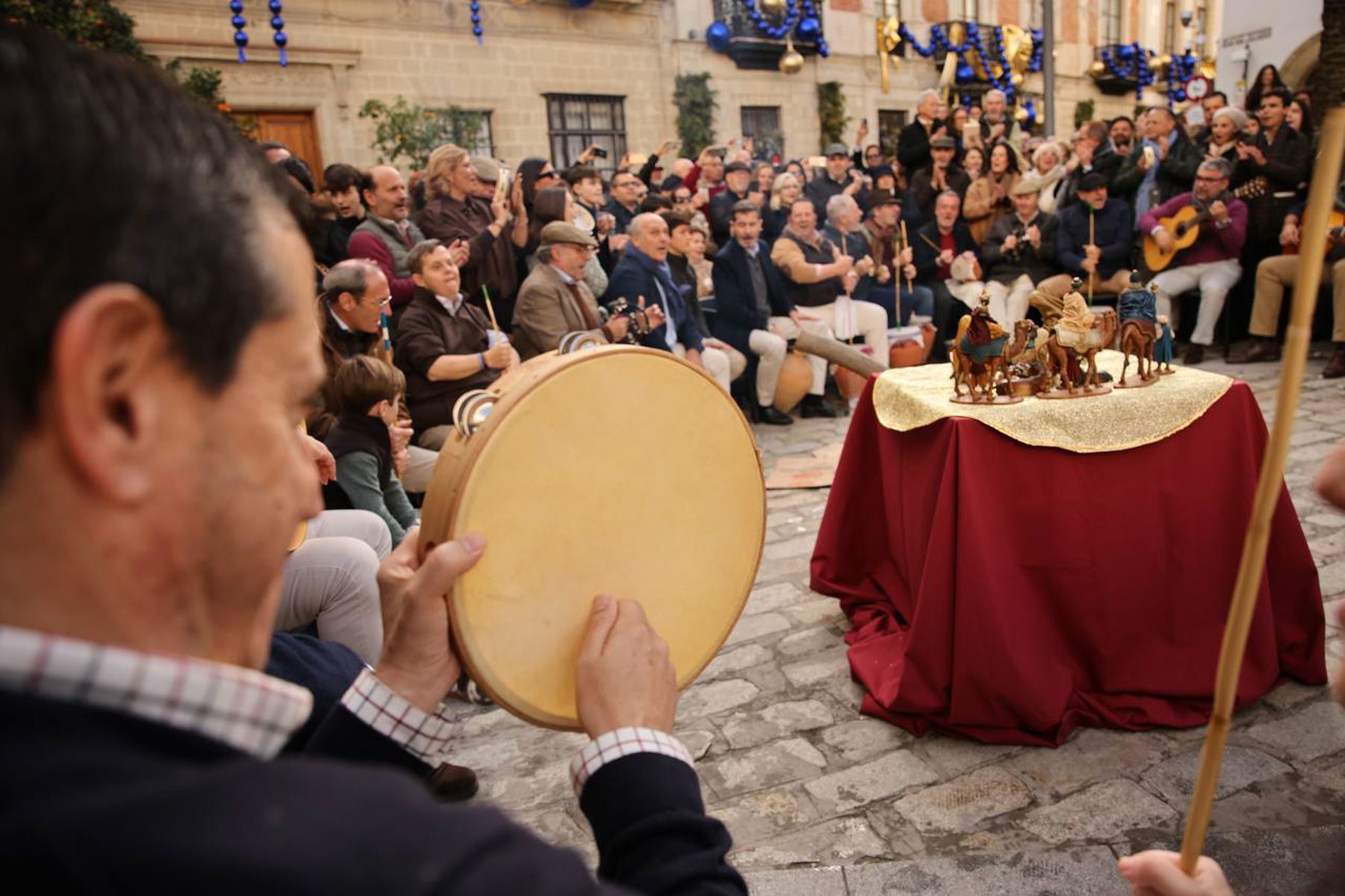 La Zambomba mañanera de Plaza Rivero, en imágenes. La Zambomba mañanera de Plaza Rivero, en imágenes.
