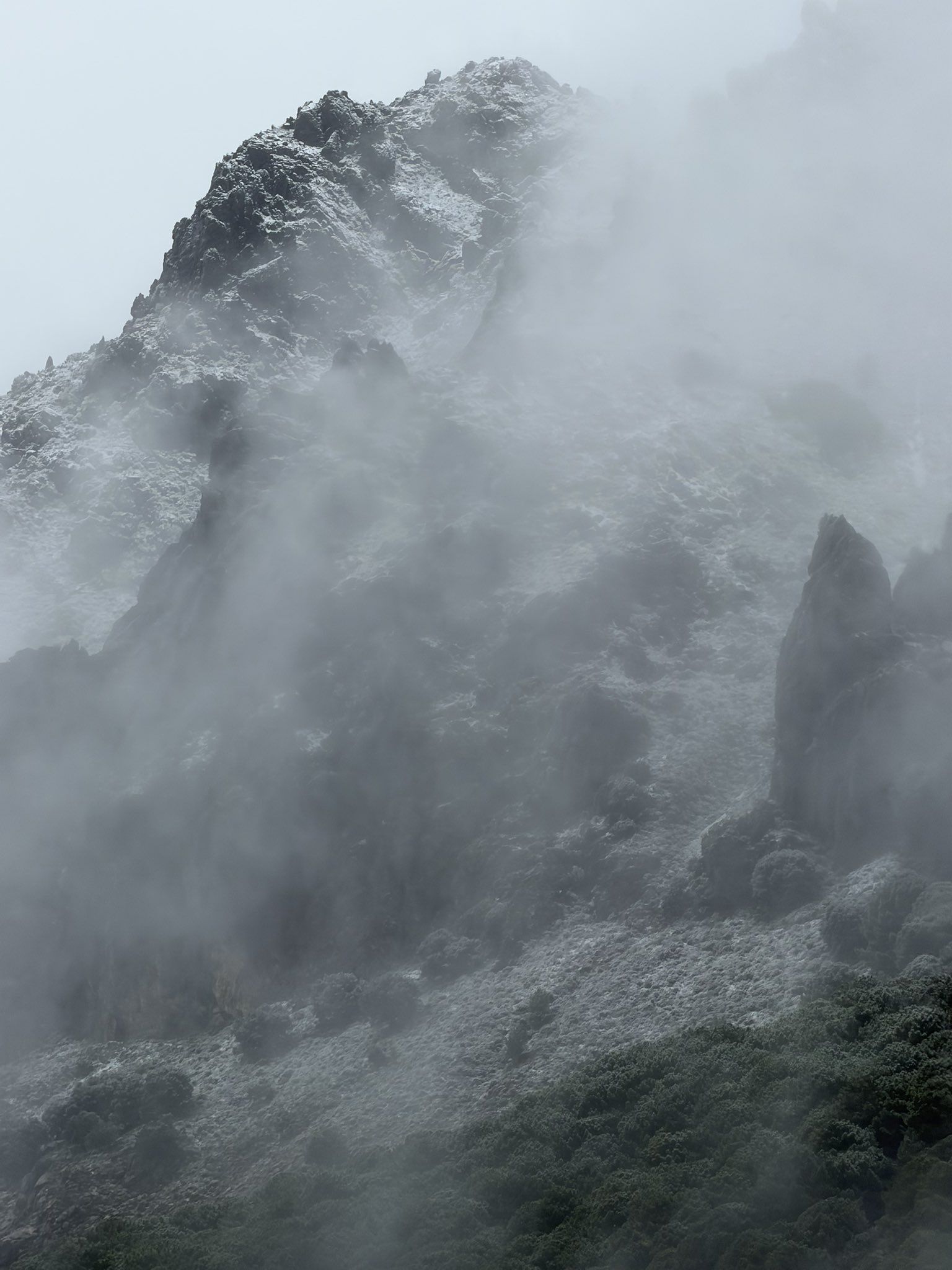 Grazalema recibe las primeras nieves.