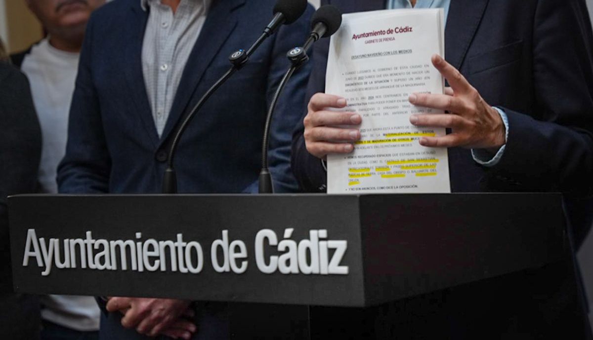 desayuno navidad ayuntamiento cadiz 2025