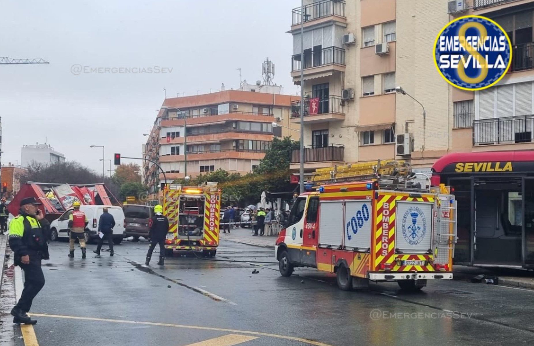 Aparatoso accidente en Sevilla. 