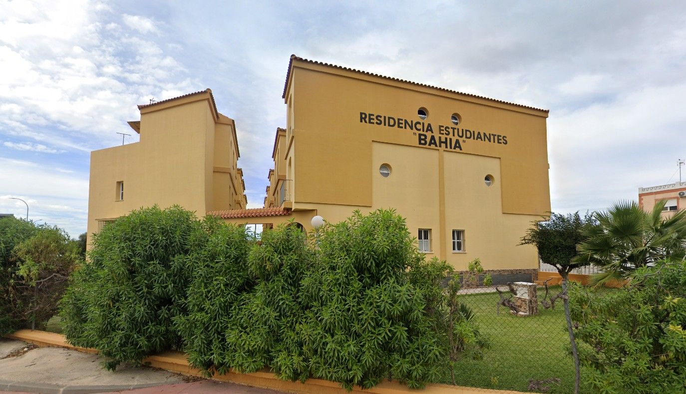 La Junta adquiere la resiencia de estudiantes Bahía, en Puerto Real.