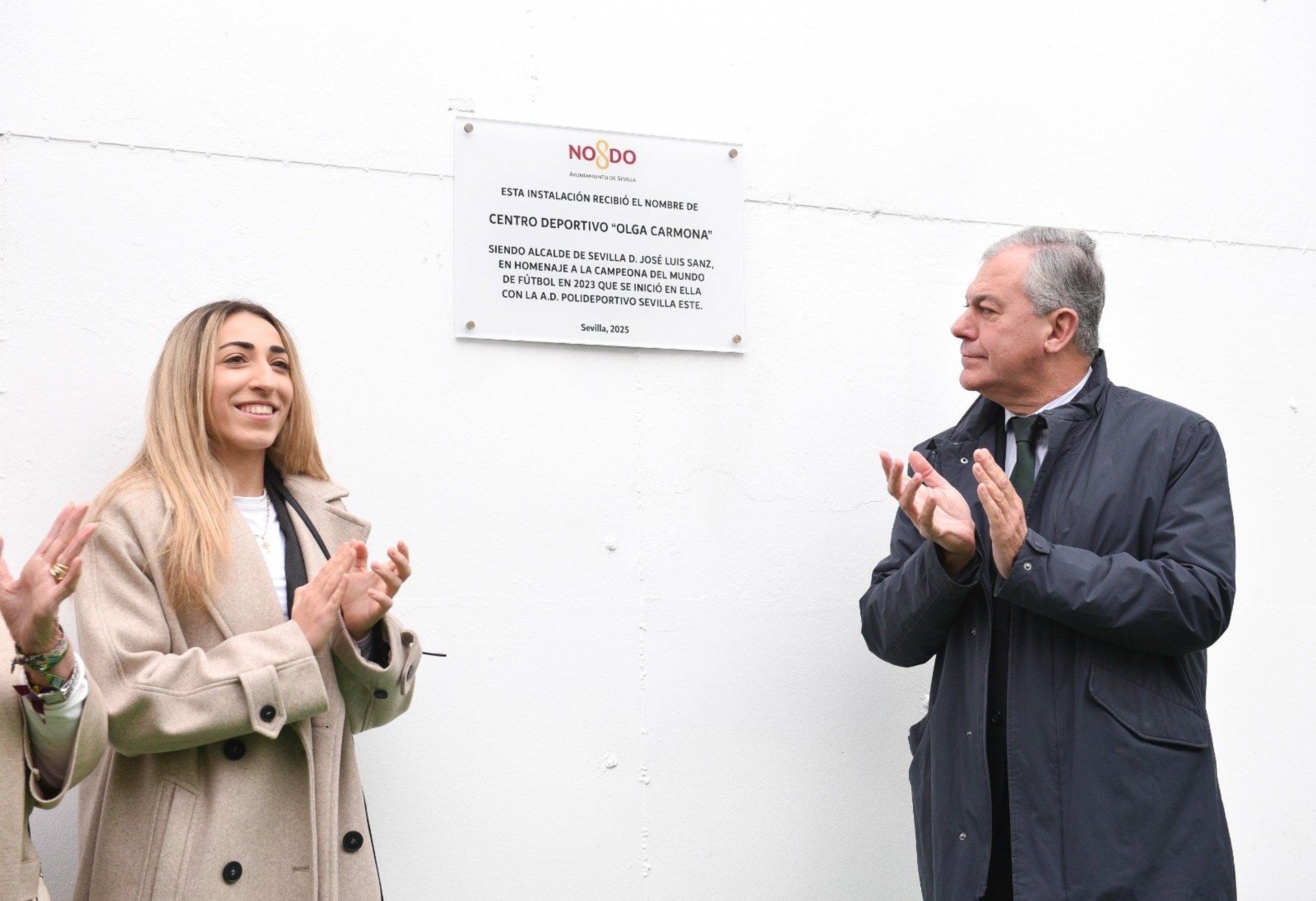 Inauguración del centro deportivo Olga Carmona.