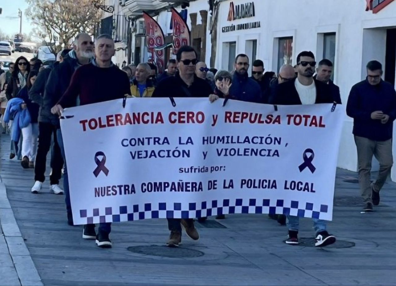 Manifestación en apoyo a la afectada. Manifestación en apoyo a la afectada.