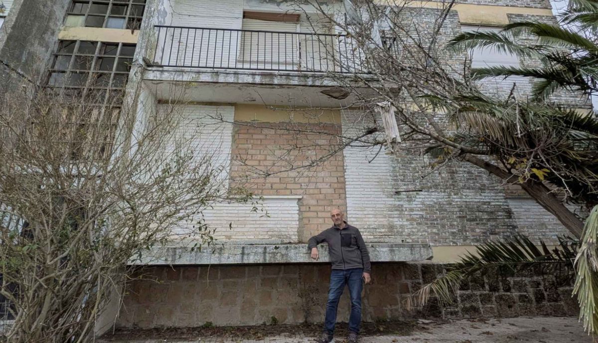 Agustín García Lázaro, en los pisos que vivió junto a su familia.