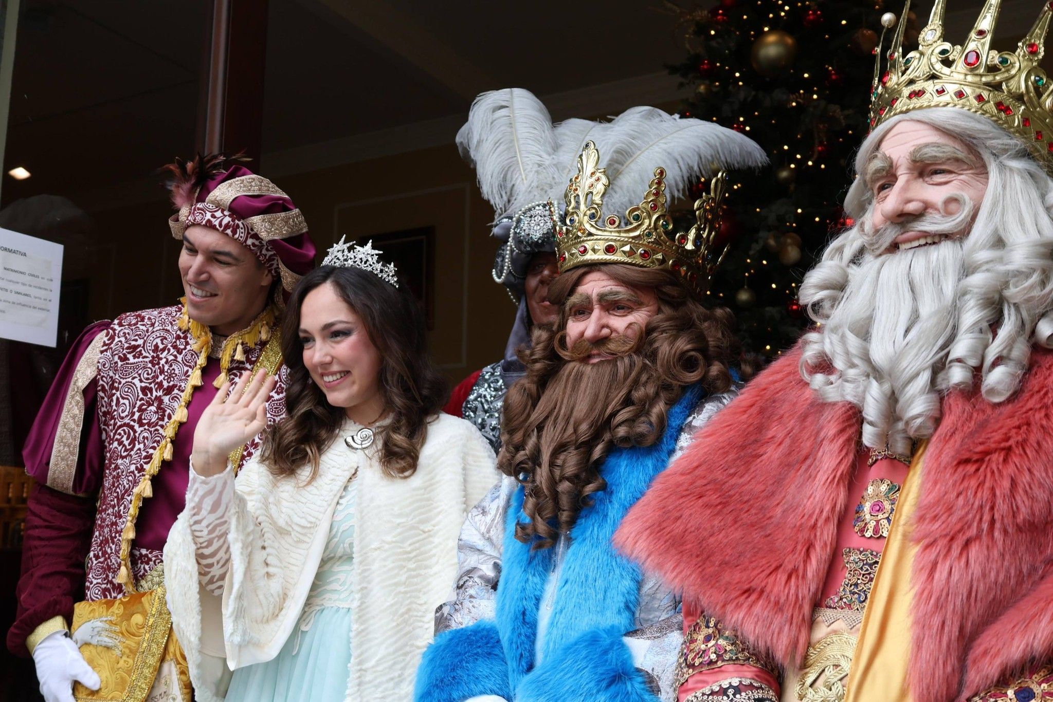 Los Reyes Magos de Chiclana, en la recepción en el Ayuntamiento.