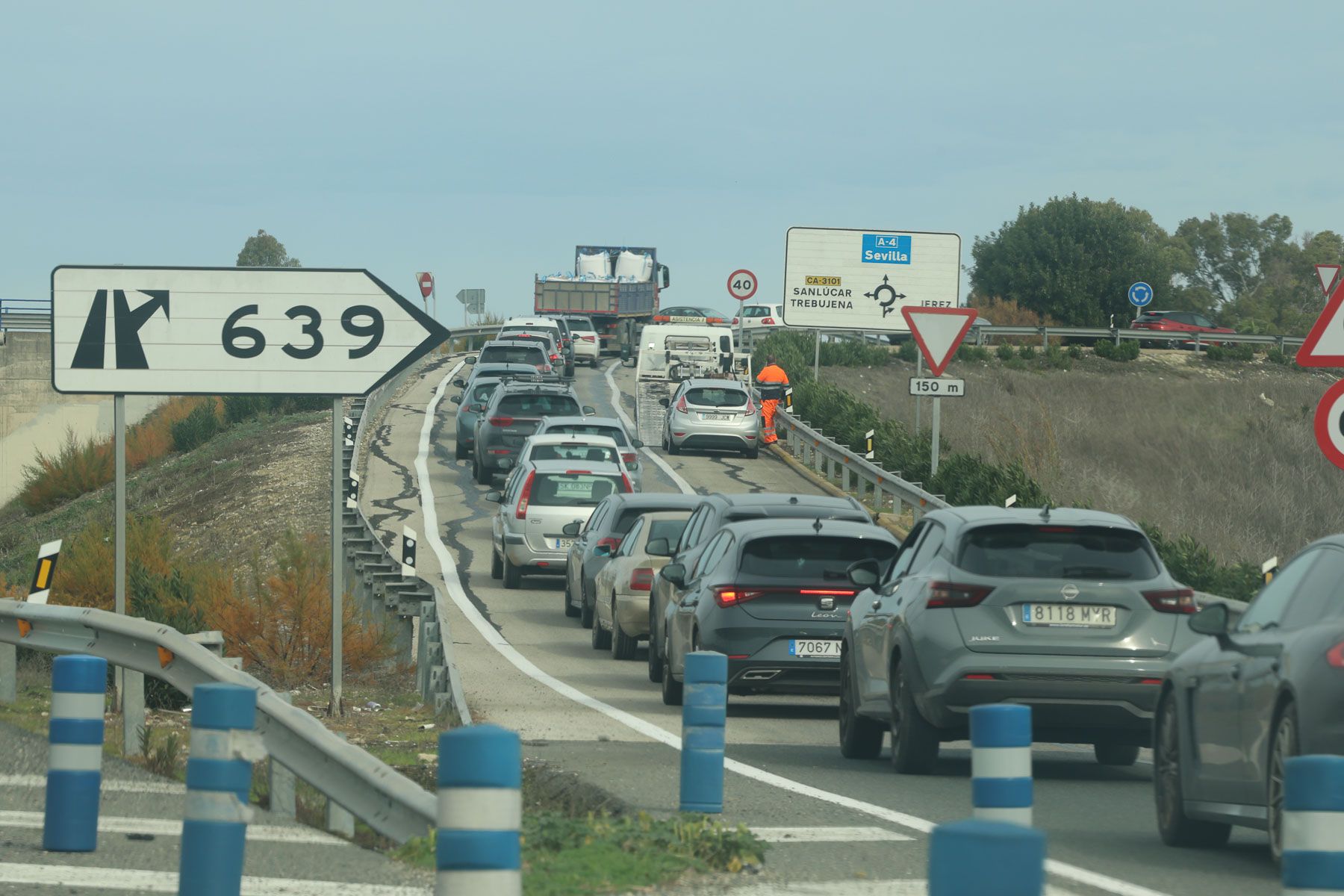 La entrada hacia los centros comerciales de Jerez. La entrada hacia los centros comerciales de Jerez.