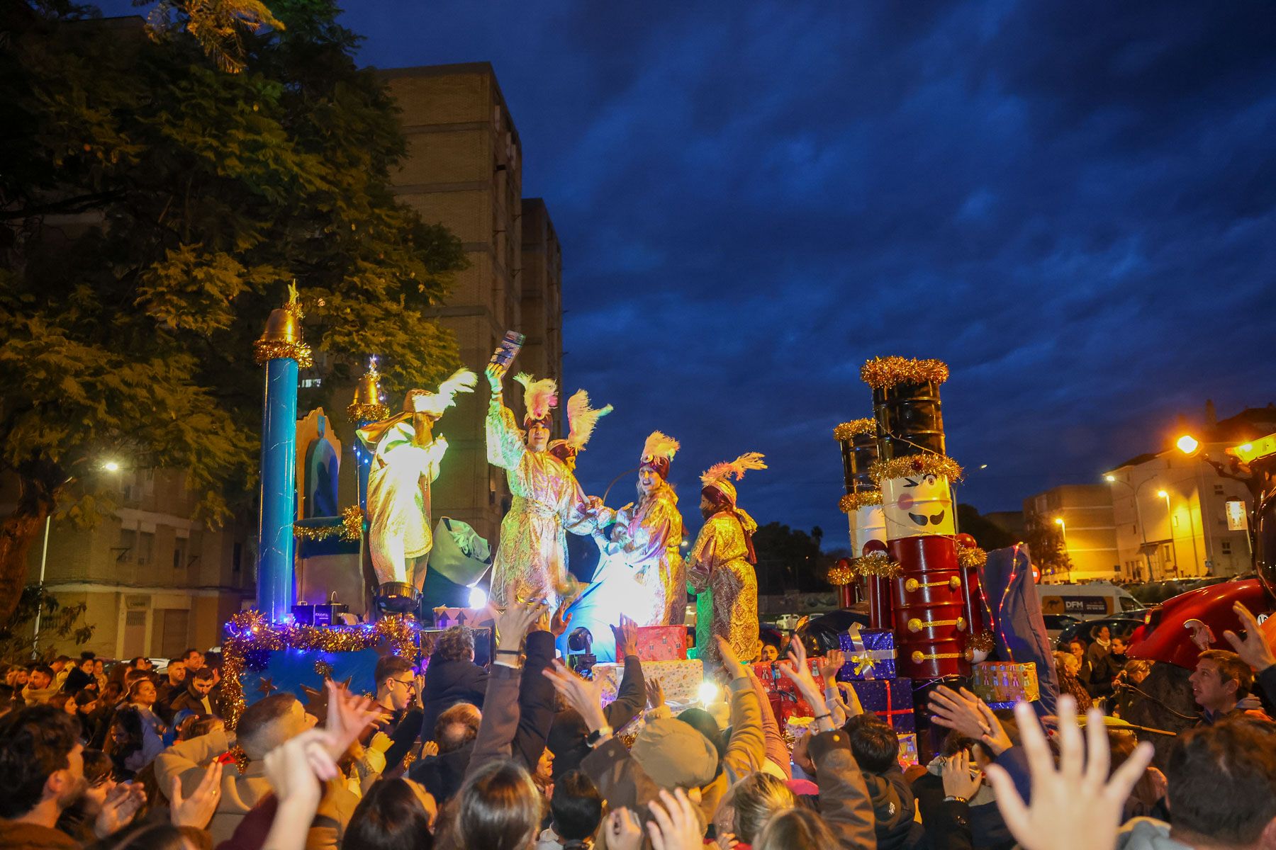 La cabalgata del Heraldo Real de San Benito, en imágenes