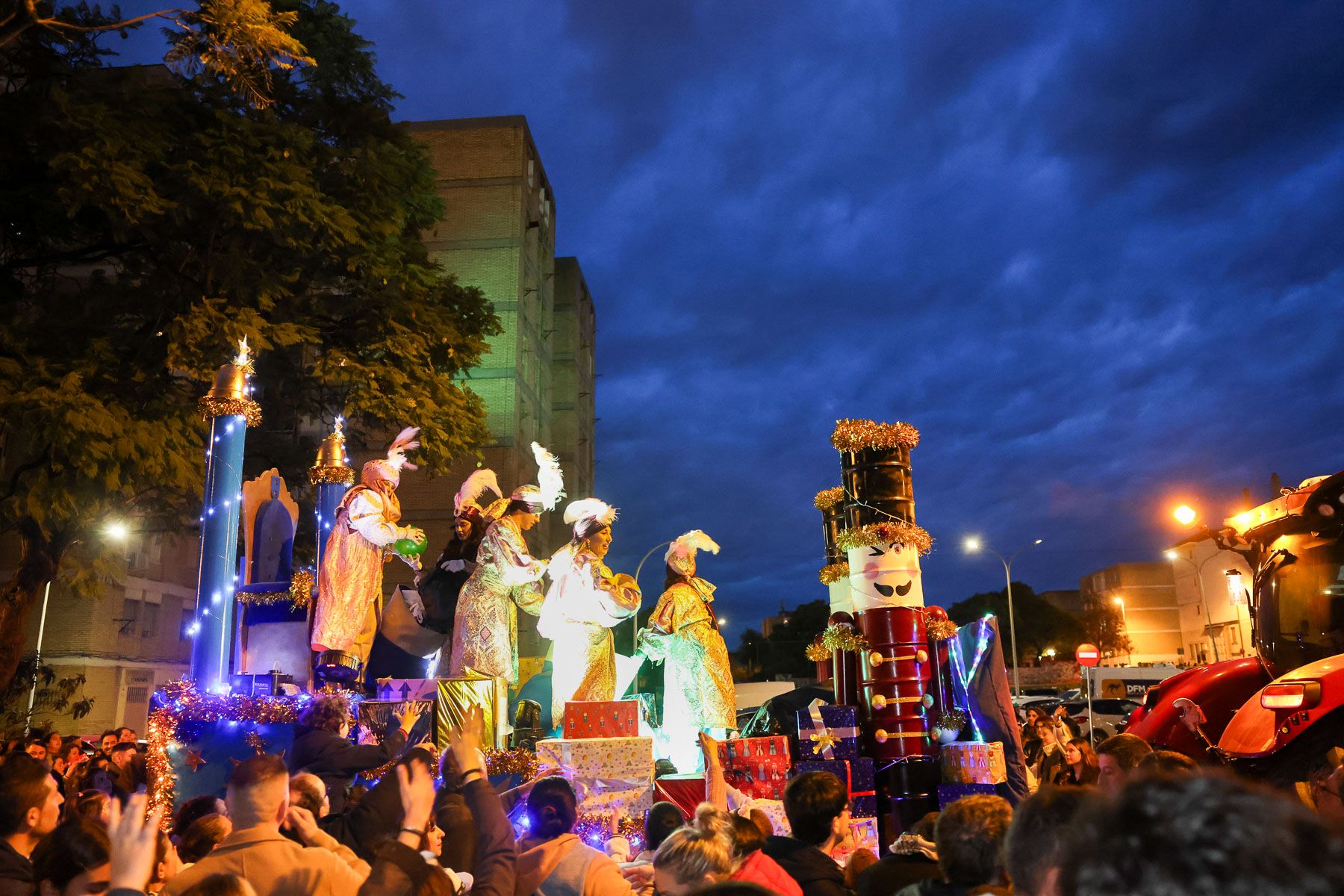 La cabalgata del Heraldo Real de San Benito, en imágenes