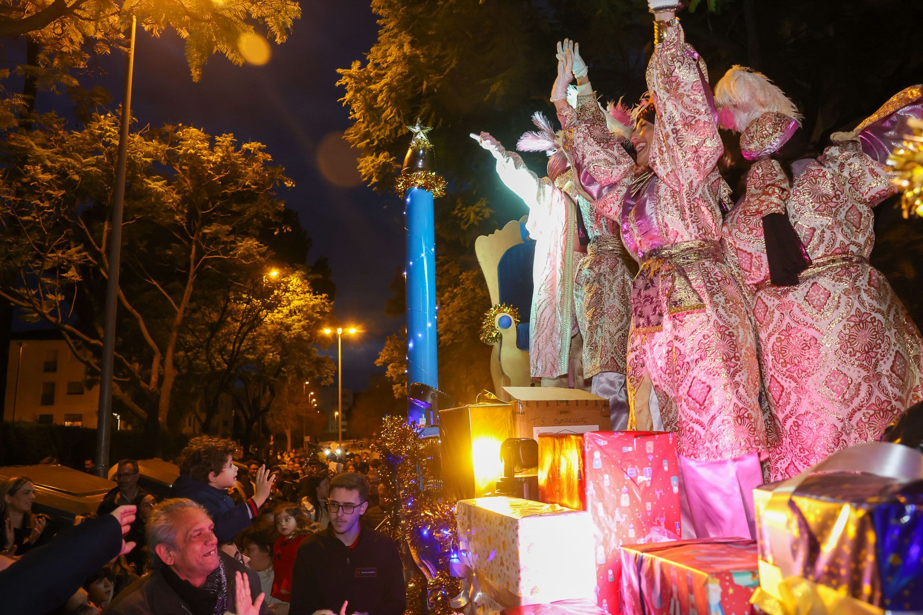 La cabalgata del Heraldo Real de San Benito, en imágenes