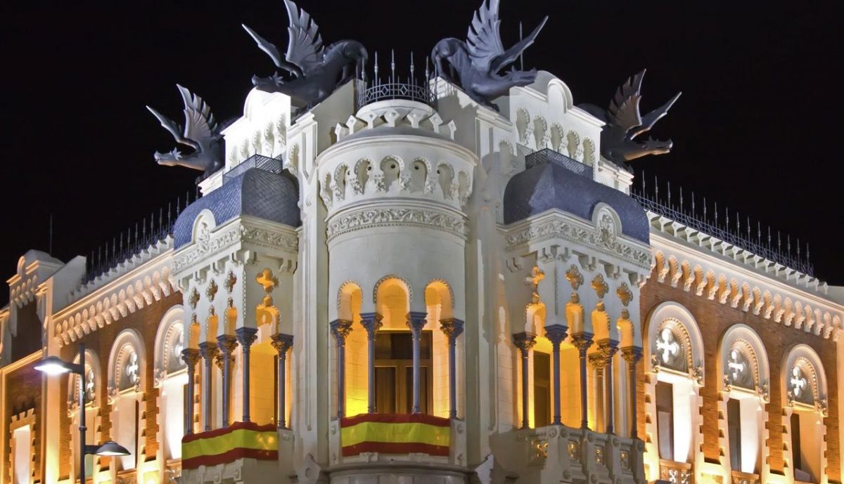 Casa de los Dragones en tamaño grande