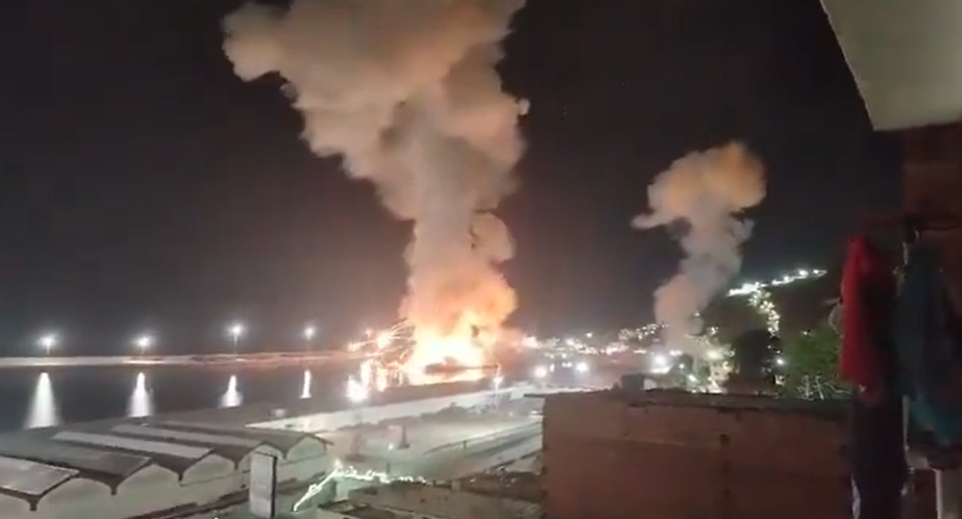 Captura del bombardeo de EEUU sobre Caracas la pasada madrugada. Captura del bombardeo de EEUU sobre Caracas la pasada madrugada.