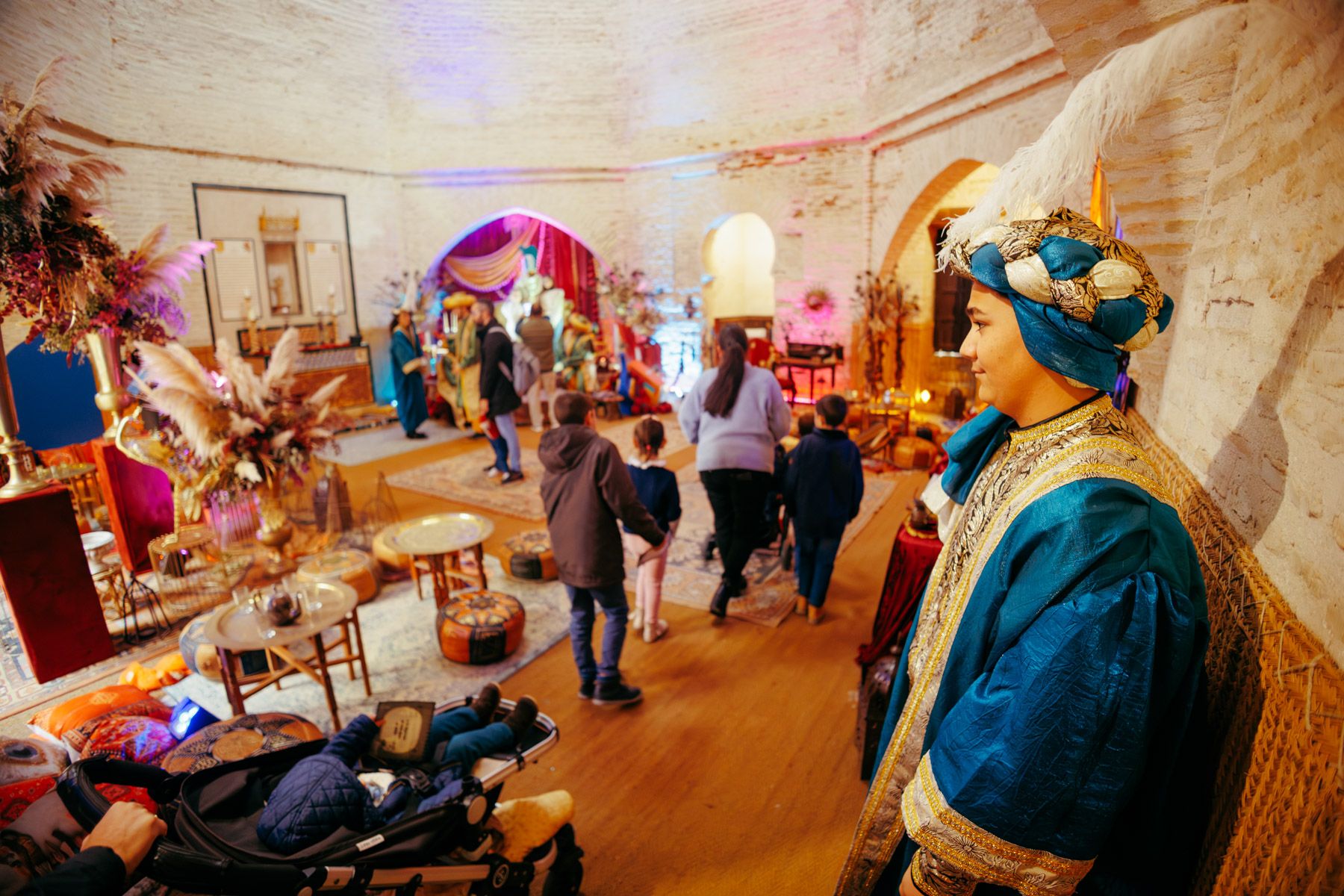 Visitas al Cartero Real este sábado en el Alcázar de Jerez.