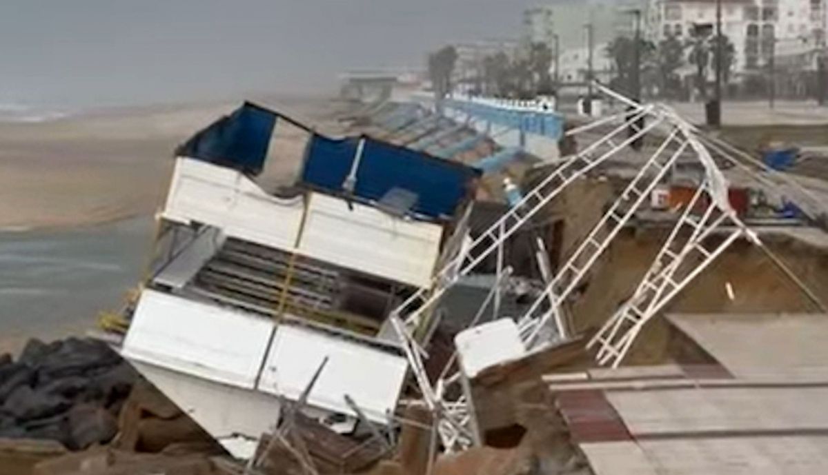 Paseo marítimo destrozado
