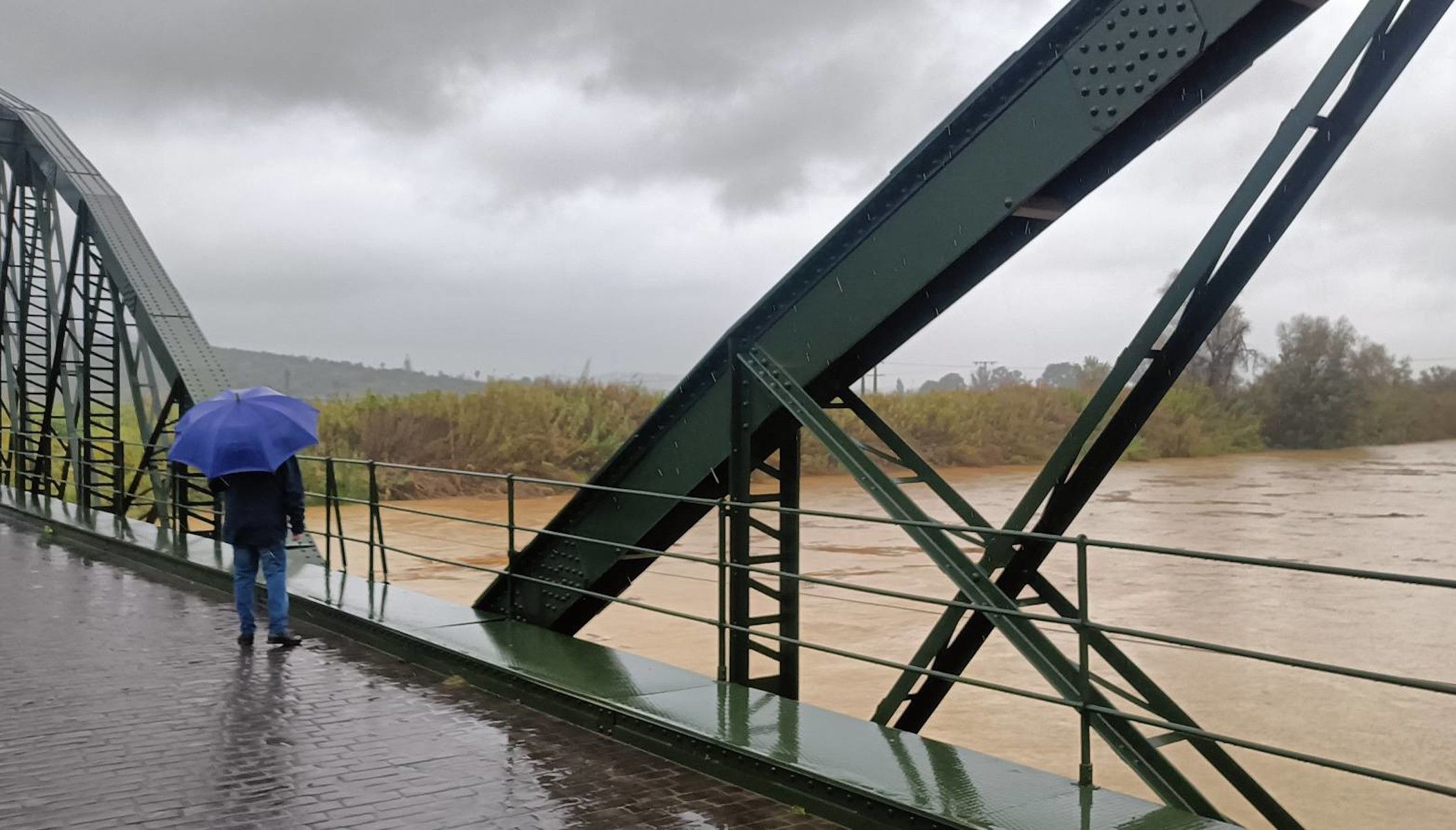 El río Guadalhorce al límite. El río Guadalhorce al límite.