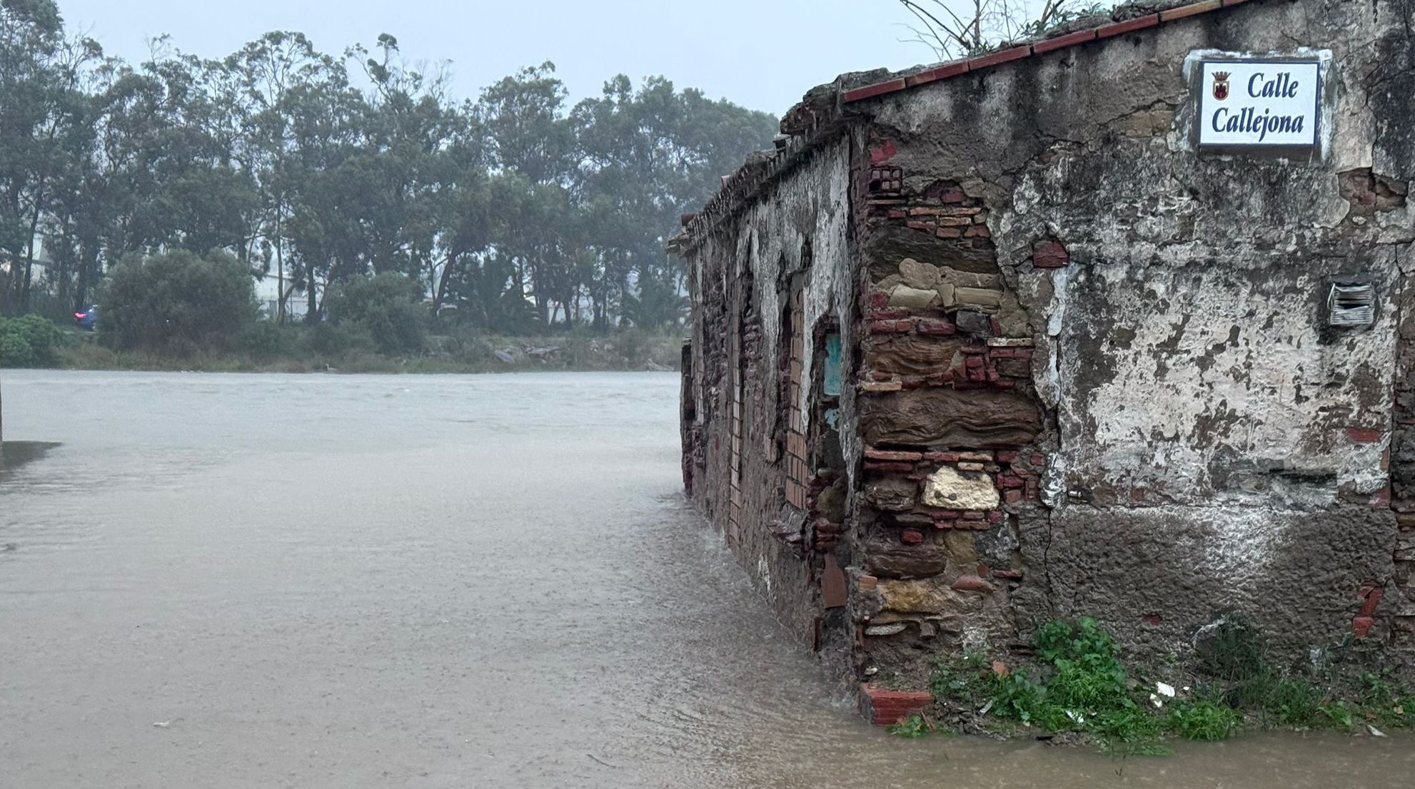 Una de las zonas inundadas en el término de San Roque.