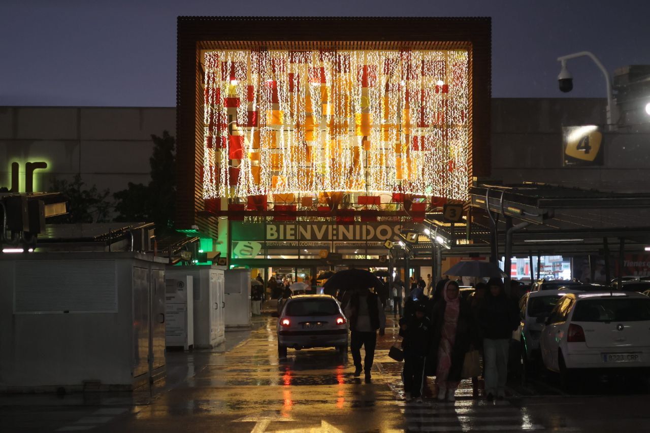 Compras en Área Sur en la víspera de Reyes Magos.