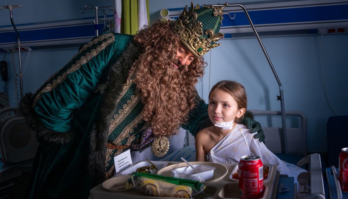 Los Reyes Magos visitan iglesias, residencias y hospitales este 5 de enero.
